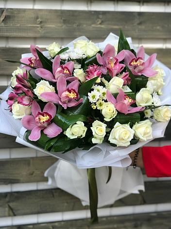 Букет цветов из: Розы и Хризантемы в Сосновское