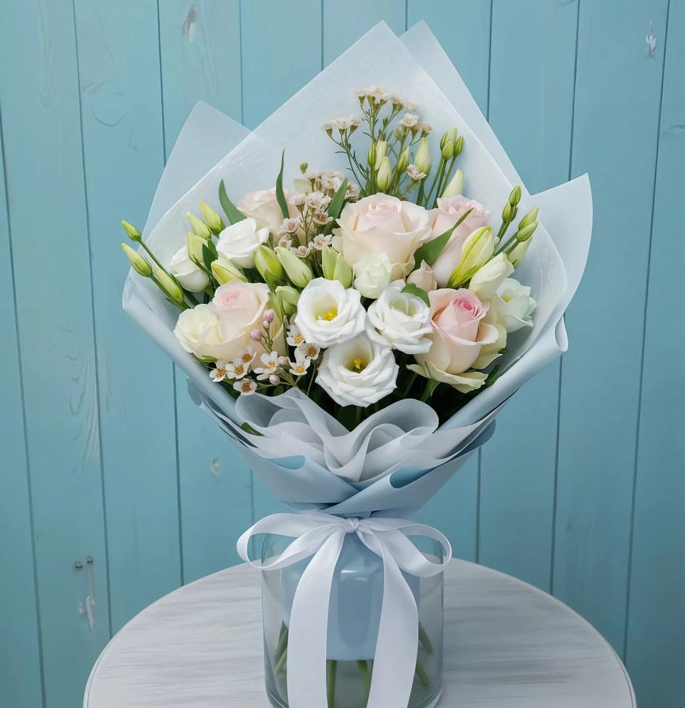 Букет цветов из: Розы и Лизиантусы в Сосновское