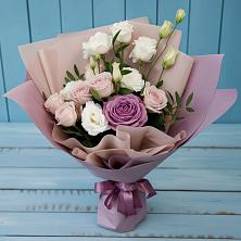 Букет цветов из:  Розы и Лизиантусы в Сосновское