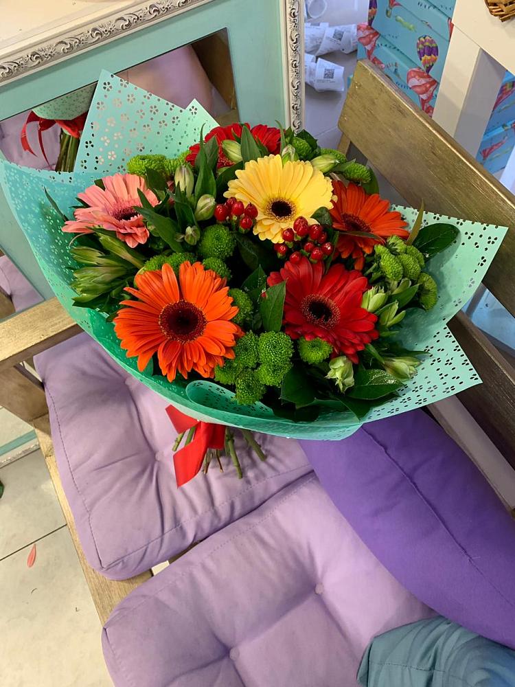 Букет цветов из: Герберы, Хризантемы и Альстромерии в Сосновское