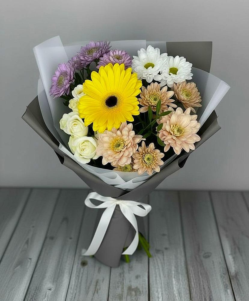 Букет цветов из: Розы, Герберы и Хризантемы в Сосновское