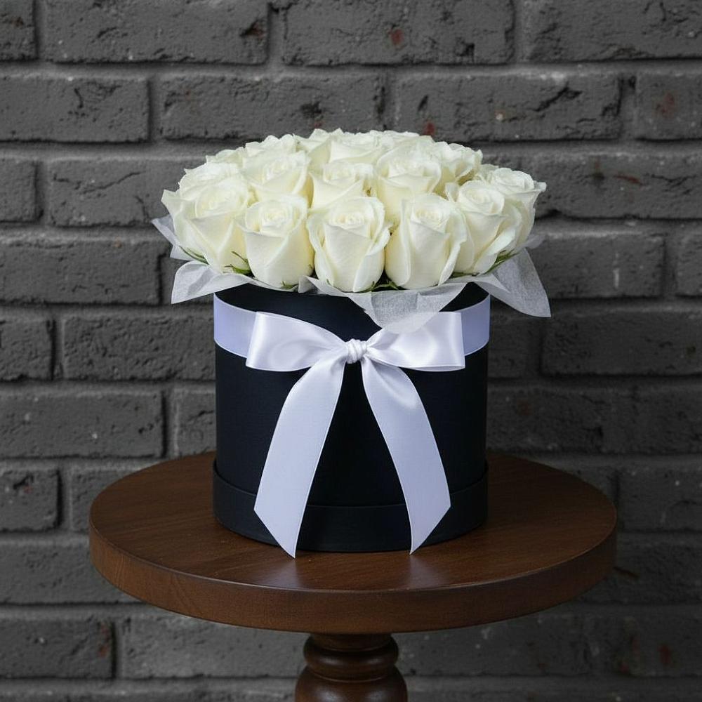 Цветочная композиция из Розы в шляпной коробке в Сосновское