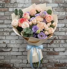 Букет цветов из:  Розы, Лизиантусы и Гвоздики в Сосновское