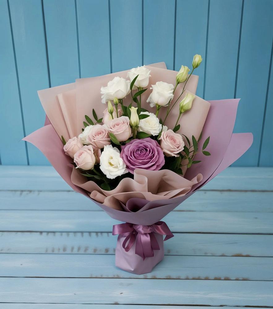 Букет цветов из: Розы и Лизиантусы в Сосновское